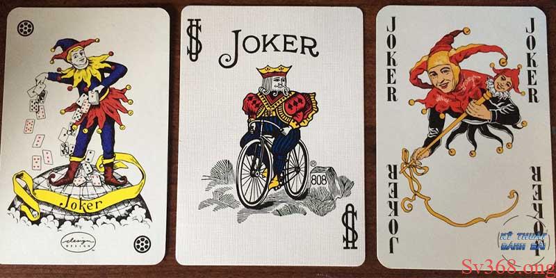 Sv368 - Ý Nghĩa Thật Sự Quân Bài Joker Trong Bộ Bài Ba Tây 8 Lá bài joker được thiết kế đặc biệt, khác biệt so với những lá khác